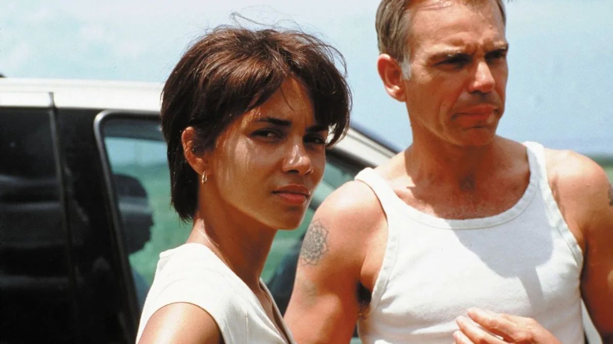 Halle Berry ontkracht geruchten over echte liefdesscène met Billy Bob Thornton in Monster's Ball