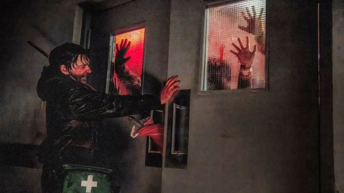 Eerste trailer van Zach Creggers Resident Evil toont nieuwe verhaallijn tijdens gebeurtenissen van Resident Evil 2