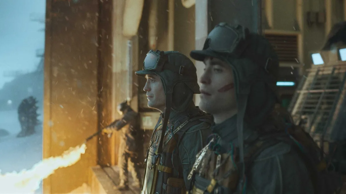 Scifi-film Mickey 17 van Bong Joon Ho met Robert Pattinson en Mark Ruffalo nu beschikbaar op Netflix