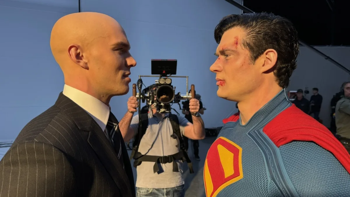 Superman en Lex Luthor strijden tegen en met elkaar in de film Man of Tomorrow