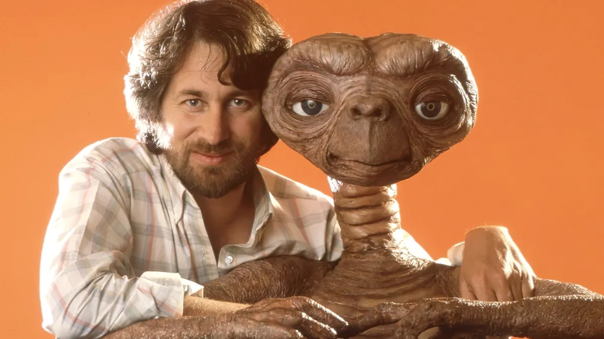 Steven Spielberg wilde graag een James Bond-film regisseren maar werd meerdere keren afgewezen door de producenten