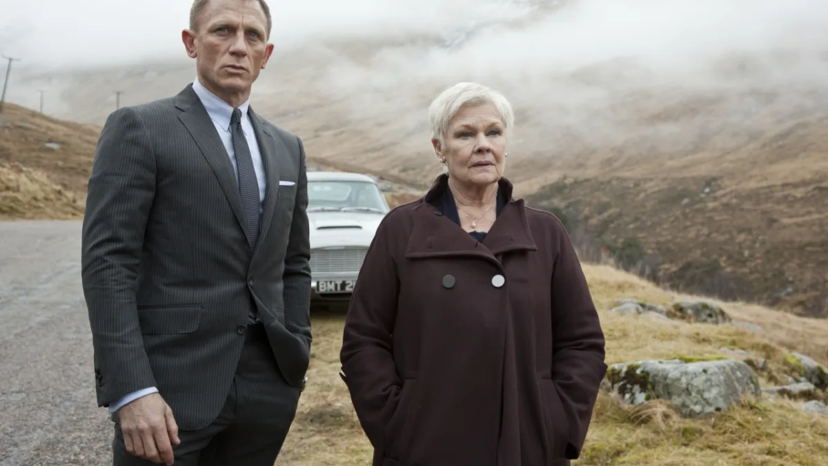 Judi Dench wil na haar pensioen nog een laatste rol als schurk spelen