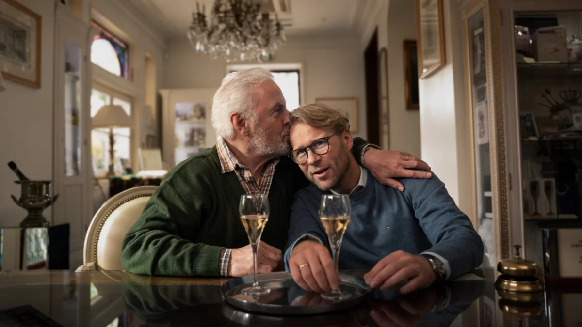 Nederlandse film Champagne met Leo Alkemade en Huub Stapel staat op nummer 1 in de Prime Video Top 10