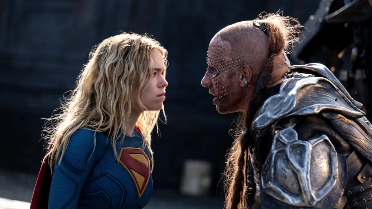 Eerste reacties op de film Supergirl wijzen op een ruige en emotionele toon met vergelijkingen naar Mad Max
