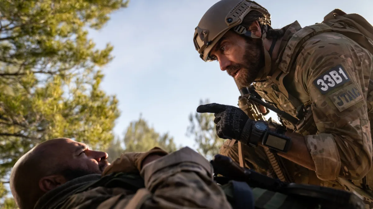 Indrukwekkende oorlogsfilms op Prime Video: The Covenant, Warfare en een drama naast Auschwitz