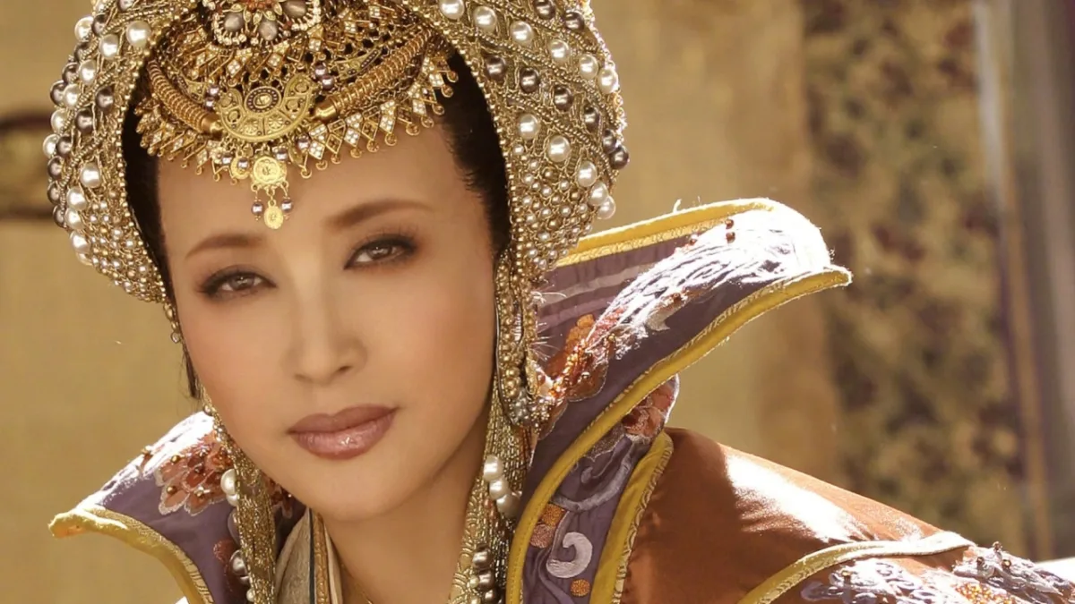 Kus tussen 75-jarige actrice Liu Xiaoqing en 45-jarige acteur Jin Jia in 'Splendid Tranquility' zorgt voor controverse