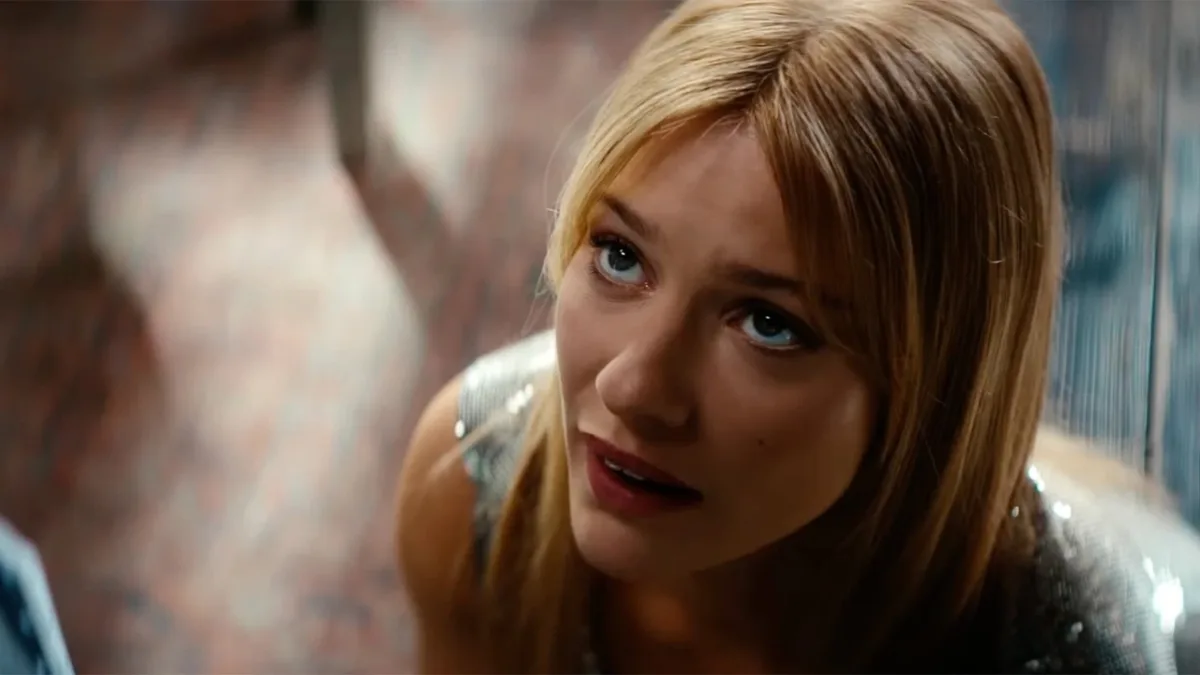 Eerste trailer van 'SOULM8TE' met Lily Sullivan en David Rysdahl verkent AI-liefde met bloederige elementen