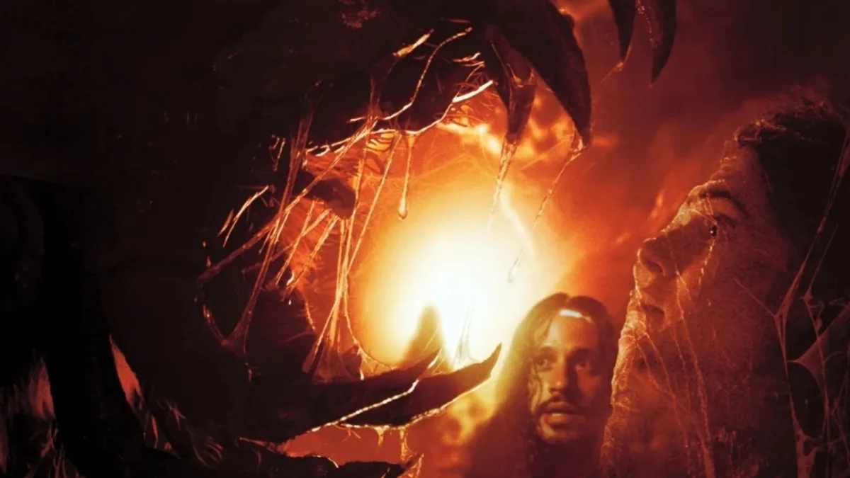 Nieuwe horrorfilm 'Don't Move' combineert elementen van 'Jurassic Park' en 'Arachnophobia' met een prehistorische spin als bedreiging
