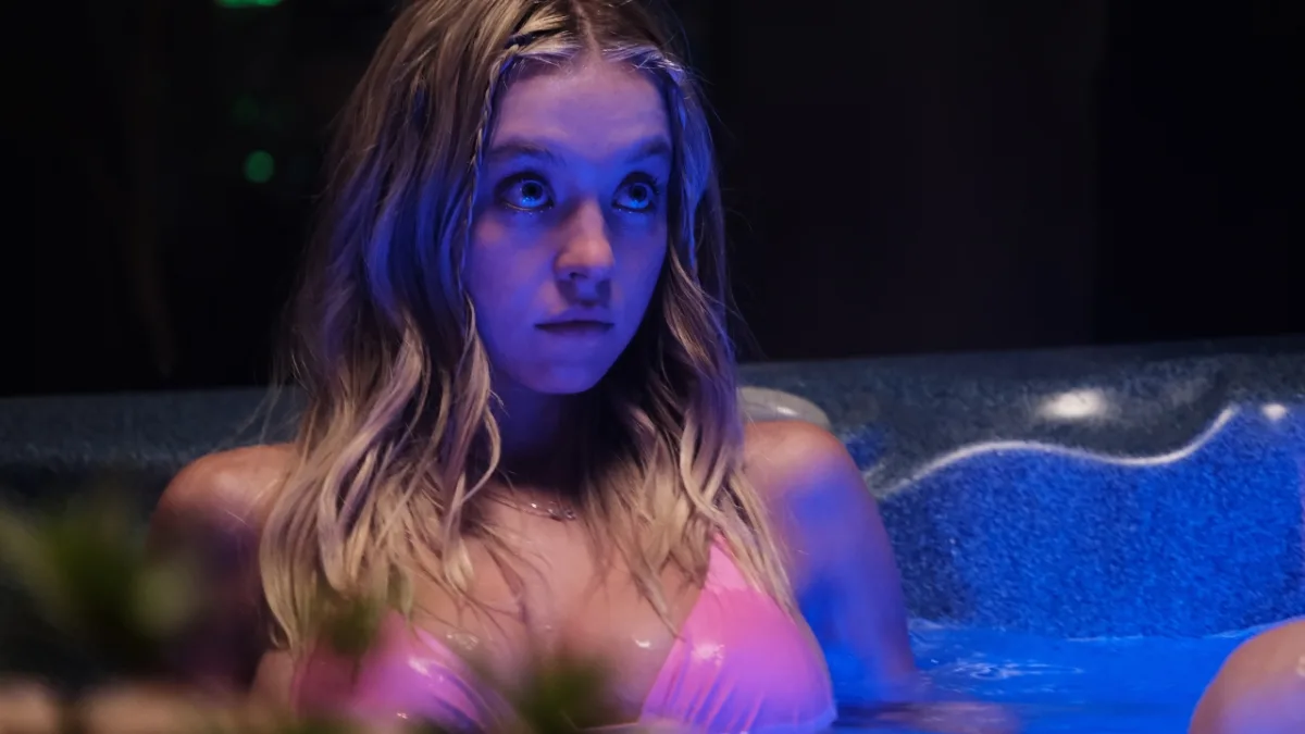 Sydney Sweeney speelt de hoofdrol in een erotische hervertelling van Sleepy Hollow genaamd Hollow