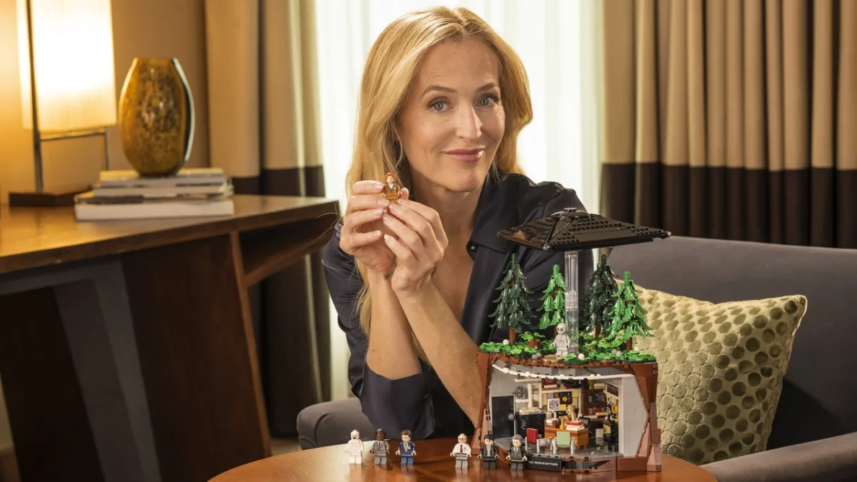 LEGO introduceert set gebaseerd op The X-Files met Mulders kantoor en UFO