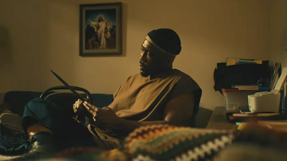 Mahershala Ali speelt huurmoordenaar in actiethriller Your Mother Your Mother Your Mother onder regie van Bassam Tariq
