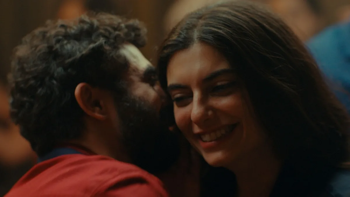 Romantische film A Sad and Beautiful World scoort 100% op Rotten Tomatoes ondanks concurrentie van grote blockbusters