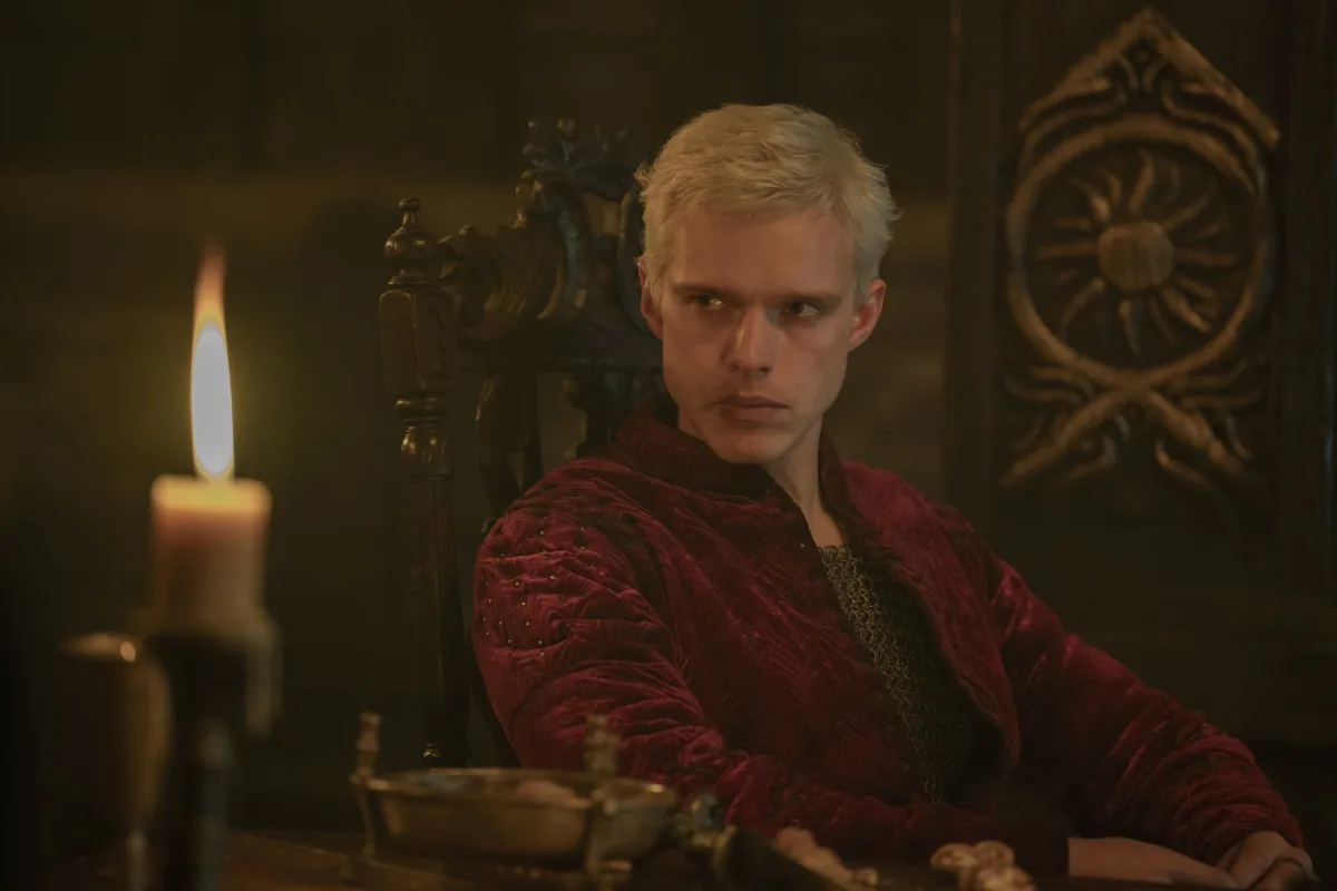 Seizoen 2 van A Knight of the Seven Kingdoms introduceert politiek figuur Lady Rohanne, gespeeld door Lucy Boynton