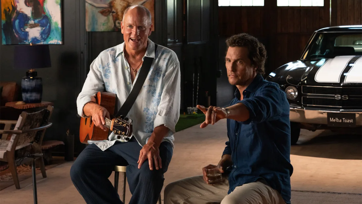 Woody Harrelson en Matthew McConaughey verkennen hun familieband in de komedieserie Brothers op Apple TV