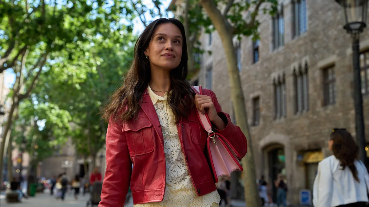 Videoland lanceert de romantische dramaserie La Vida Barcelona met Holly Mae Brood in de hoofdrol