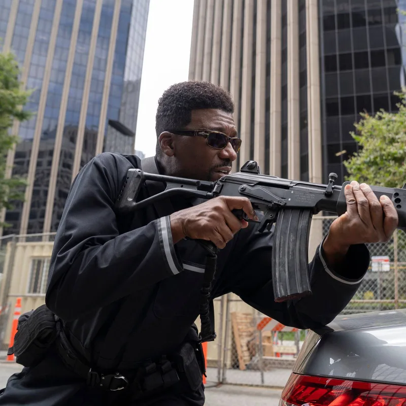 Courtney A. Kemp verlaat haar functie als showrunner van 'Nemesis' op Netflix voor een nieuwe deal met Apple TV